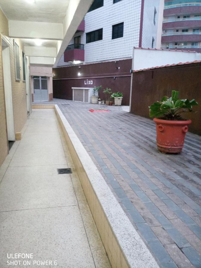 Kitnet Frente Pro Mar Em Vila Caicara, Portaria 24 Hs E Wifi Прая-Гранди Экстерьер фото